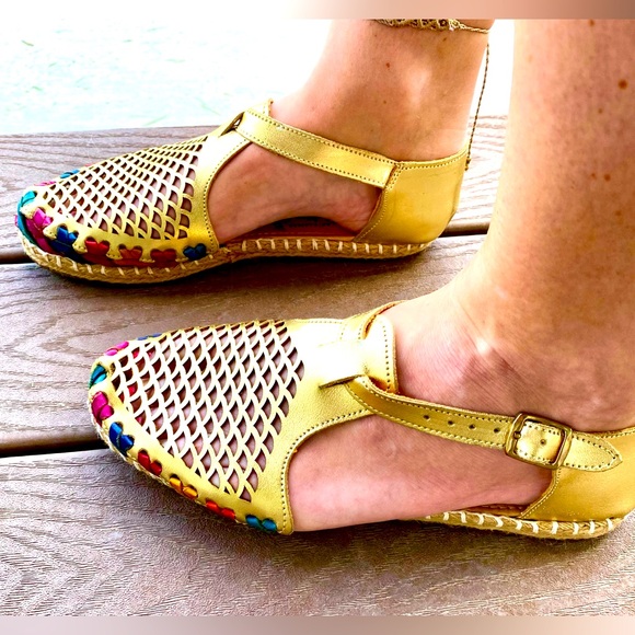 Women’s Huarache Shoes/Sandals. Shimmering Gold with Colorful Leather Sides. - Picture 7 of 9